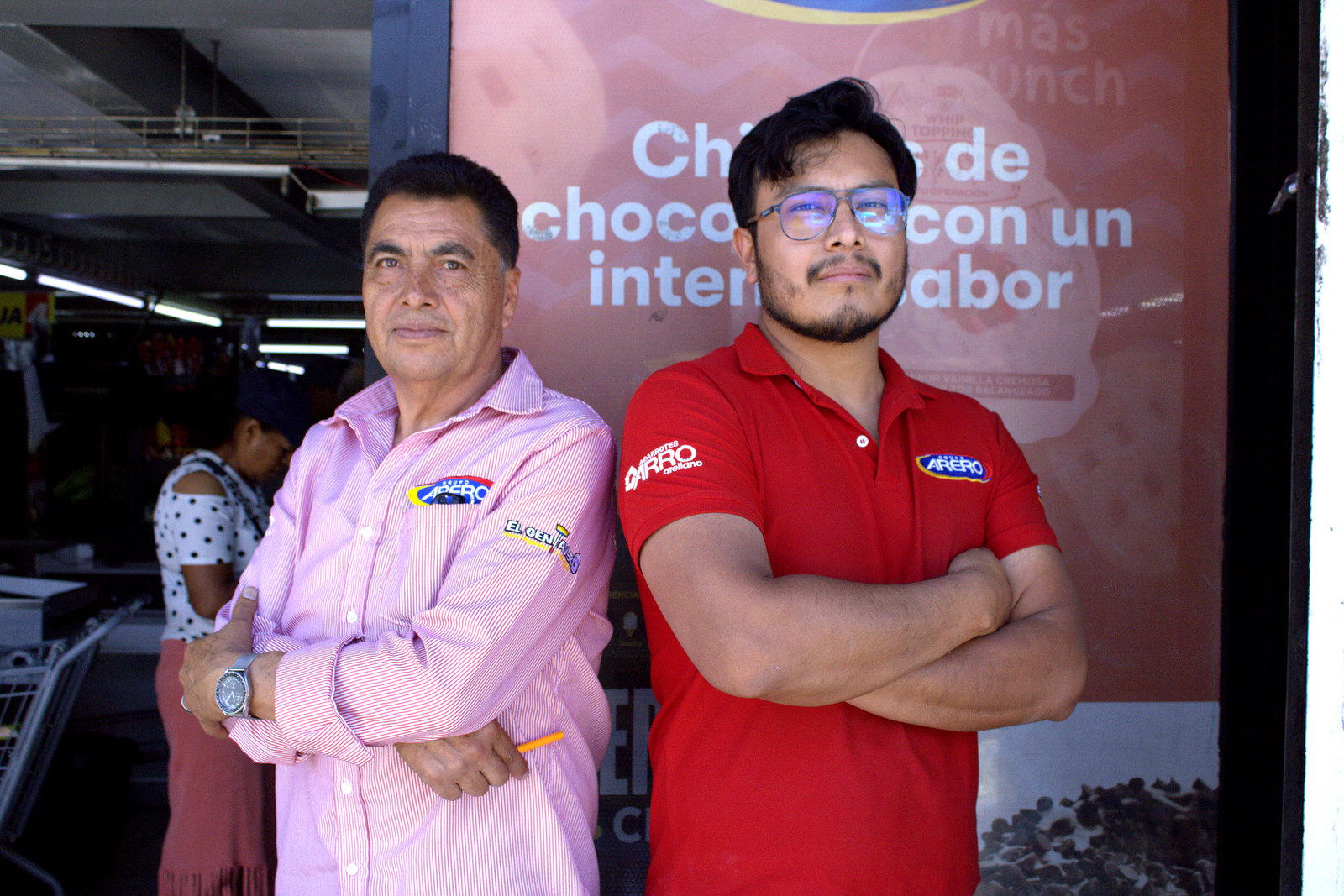 Personal de Grupo Arero en sucursal